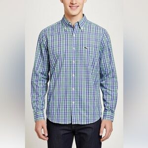Vineyard Vines Classic Collegiate Buttoned Shirt - Small
